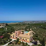 בית כפרי Torre Tabia