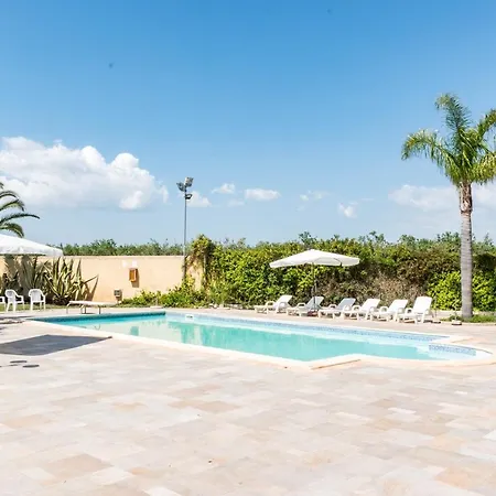 Casa Vacanze Torre Tabia Country house *