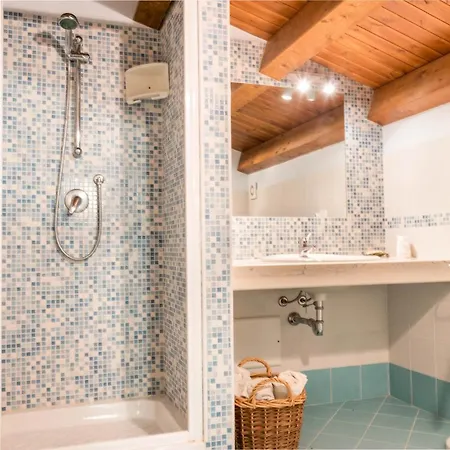 Casa Vacanze Torre Tabia Country house *